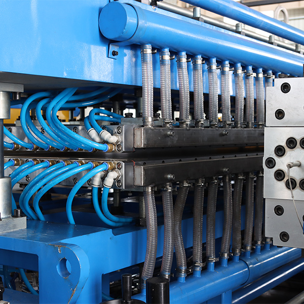 How to Use the Hollow Board Extrusion Line?
