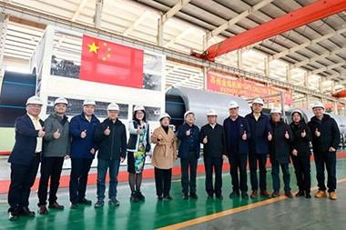 Industry firsts! JWELL MACHINERY's first extra-large caliber PE pipe production line and 8000mm wide extruded and calendered high-yield geomembrane production line passed the appraisal!