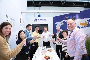 Kautex Germany Secures Next-Gen KBB100D Order from U.S. Customer Radius at K2025