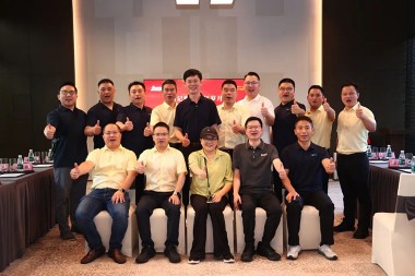 Jwell Accelerates Global Rollout: Overseas Pioneers Lead, Empowering Clients via "Service Center + Factory" Layout
