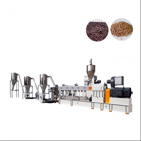 WPC-Compoundiermaschine